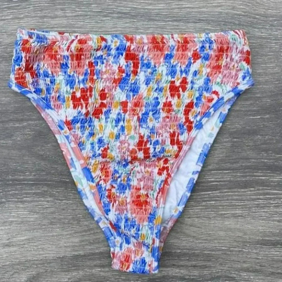 L*Space Forever Flowers Izzie Bikini Top & Barlette Bottoms, flowers forever - Picture 6 of 15